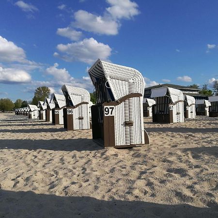 Fewo-Fuer-2-Pers-Hafenblick-2-Ueckermuende-Stettiner-Haff-Ostsee-Direkt-Yachthafen Apartment Exterior foto