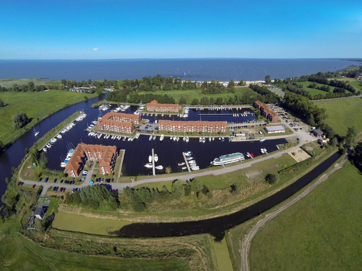 Fewo-Fuer-2-Pers-Hafenblick-2-Ueckermuende-Stettiner-Haff-Ostsee-Direkt-Yachthafen Apartment Exterior foto